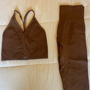 Set Active- brown sculpt flex leggings and ribbed v bra